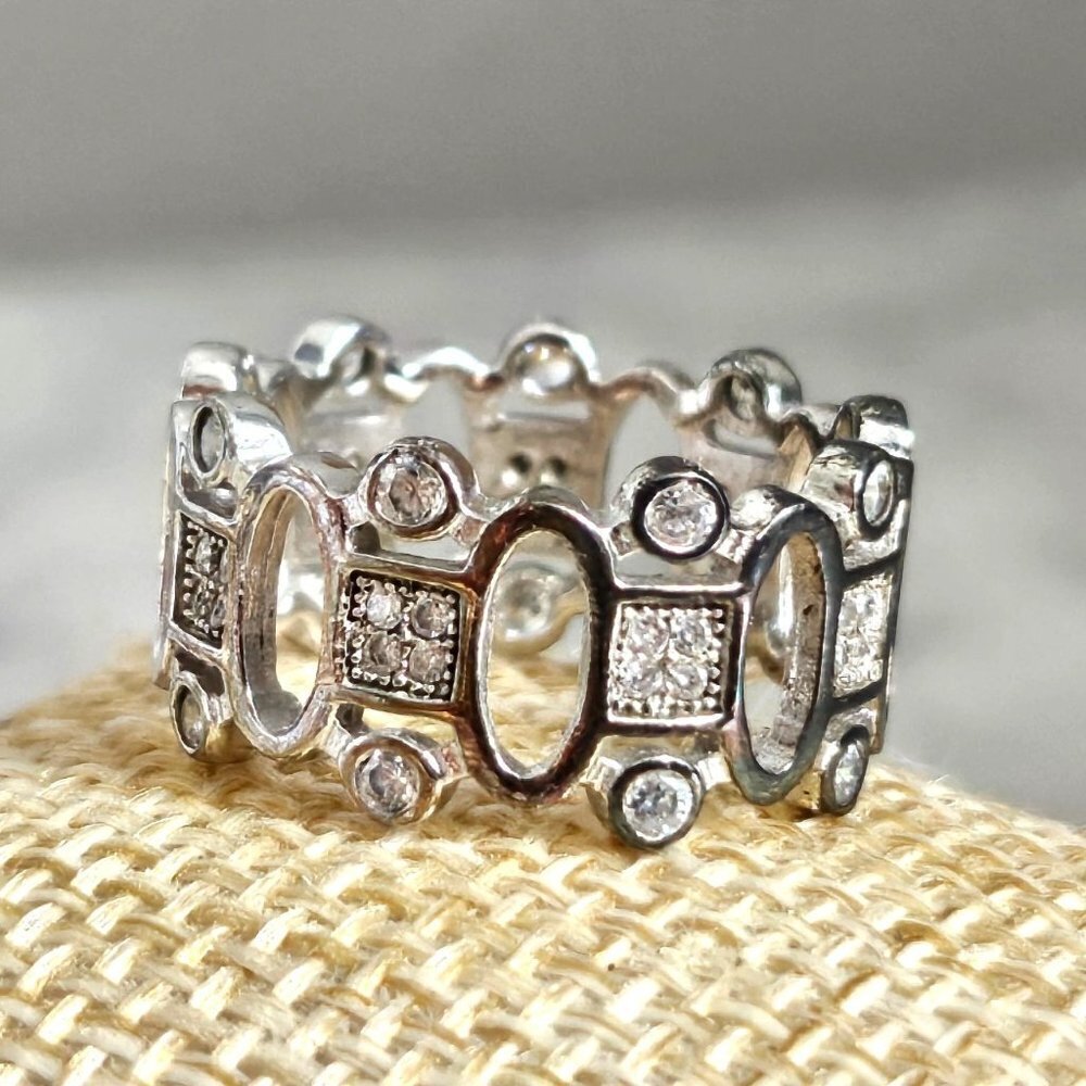 Silver-tone Ring with Rhinestones - Picture 5 of 8